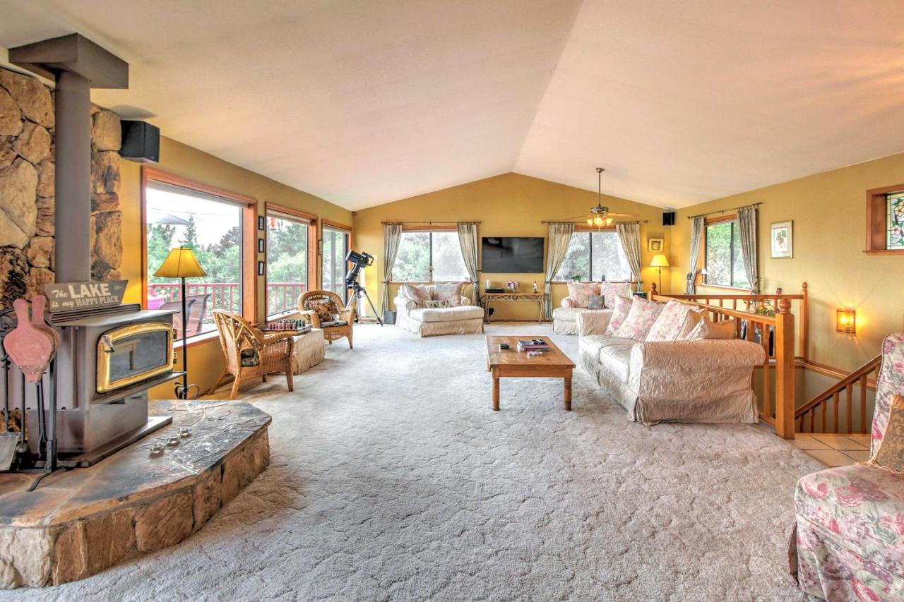 Spacious Kelseyville Home With Large Lakefront Deck! المظهر الخارجي الصورة