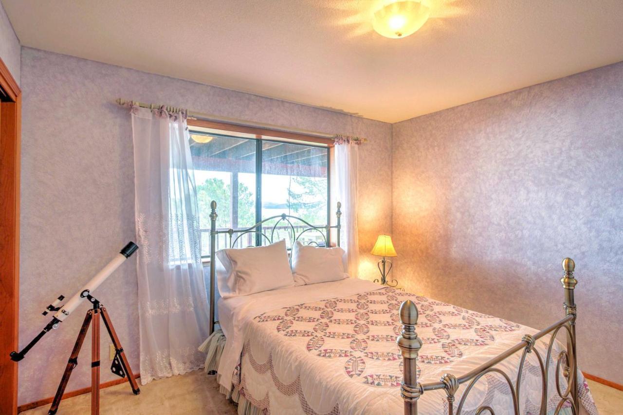 Spacious Kelseyville Home With Large Lakefront Deck! المظهر الخارجي الصورة