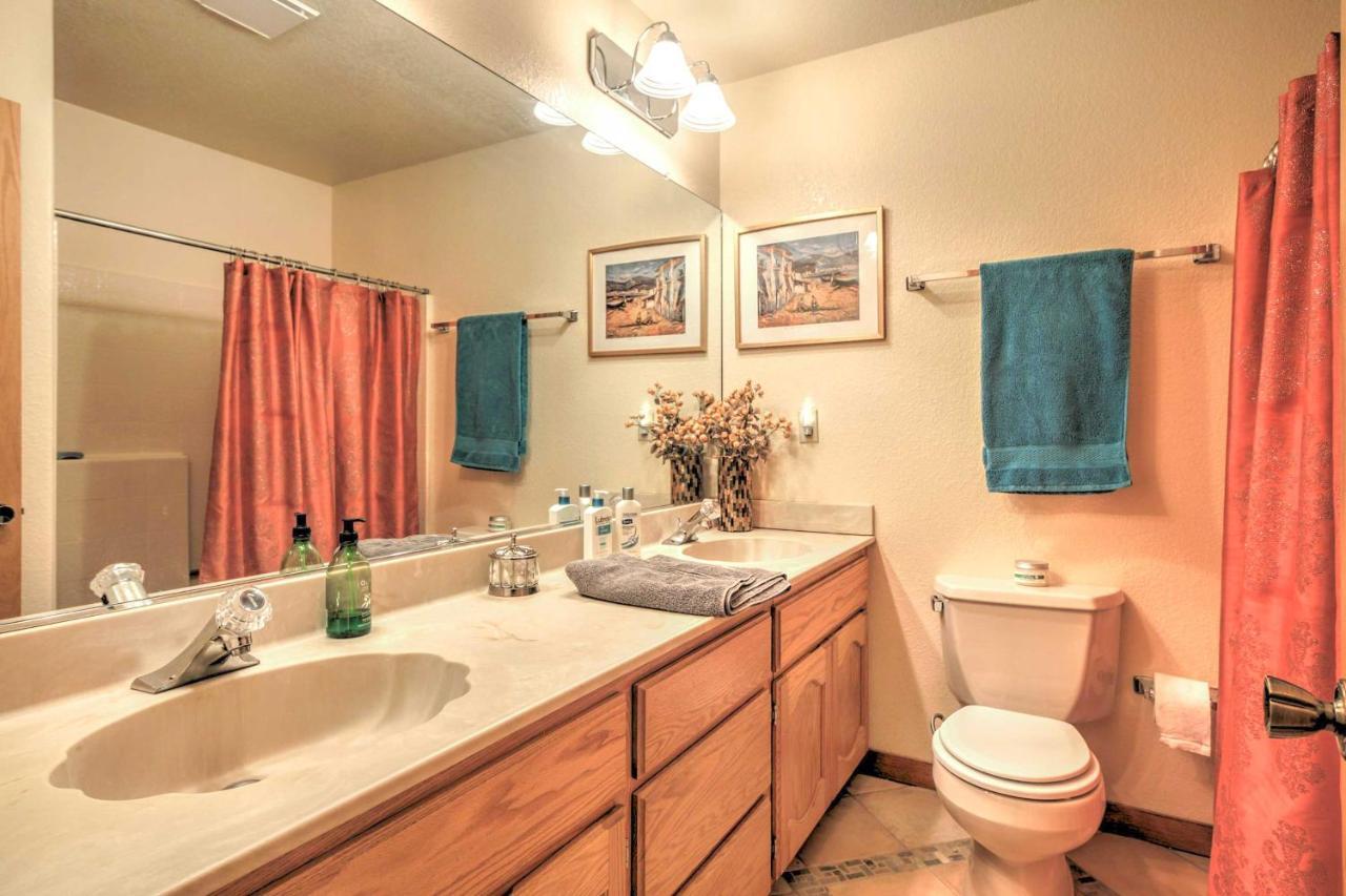 Spacious Kelseyville Home With Large Lakefront Deck! المظهر الخارجي الصورة